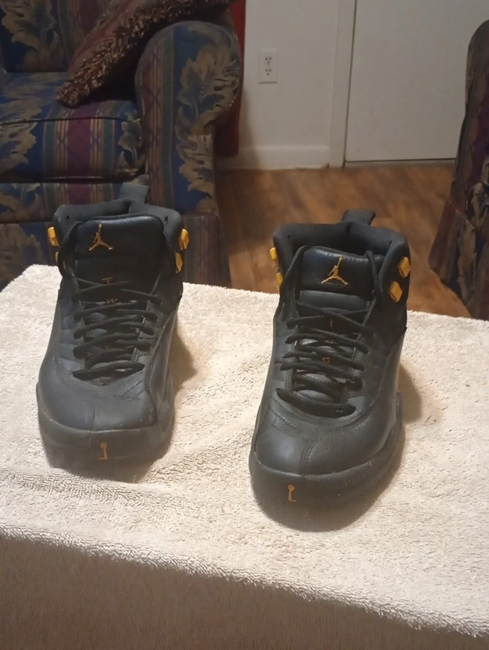 Jordan Men’s Black and Gold Retro High-Top Basketball Sneakers